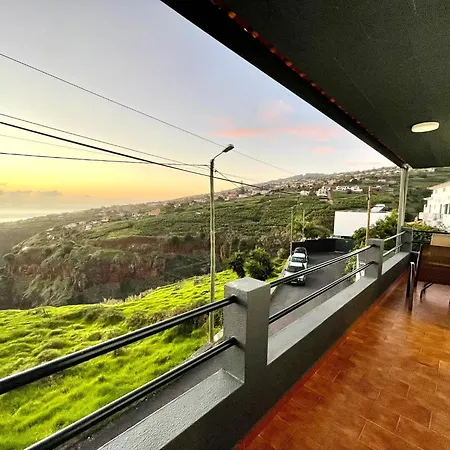 Sunset Star With Sea View Апартаменты *
